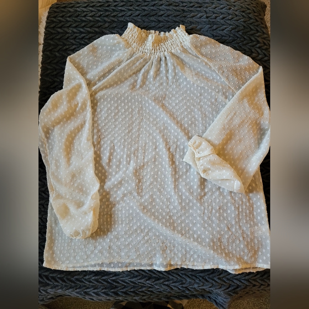 Mossimo XXL Cream Smocked Neck Swiss Dot Blouse. Worn Once!